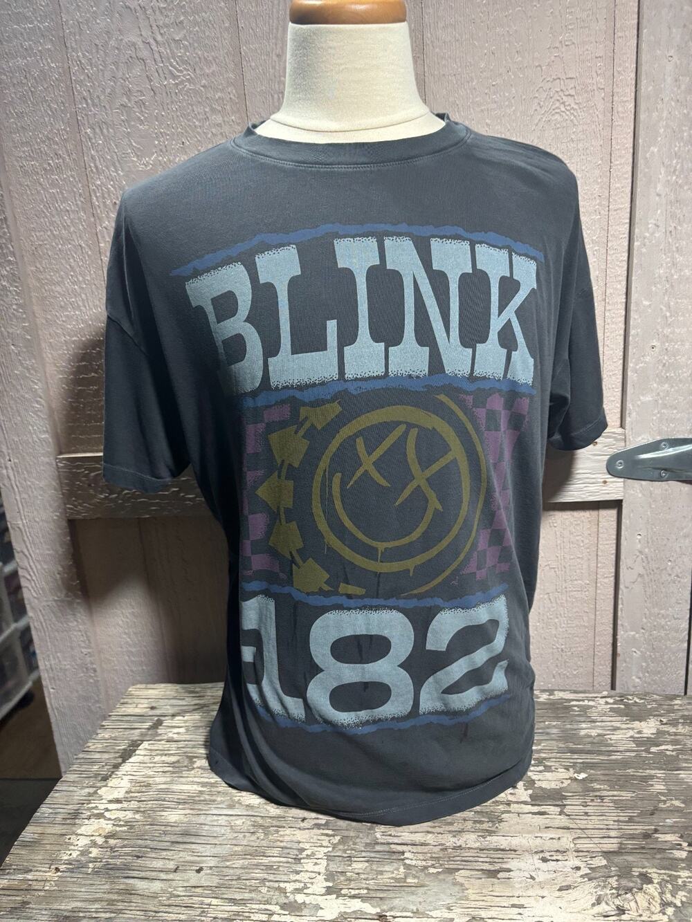 Blink 182 Grey Charcoal T Shirt Size X-Large Official rock pop punk band NEW